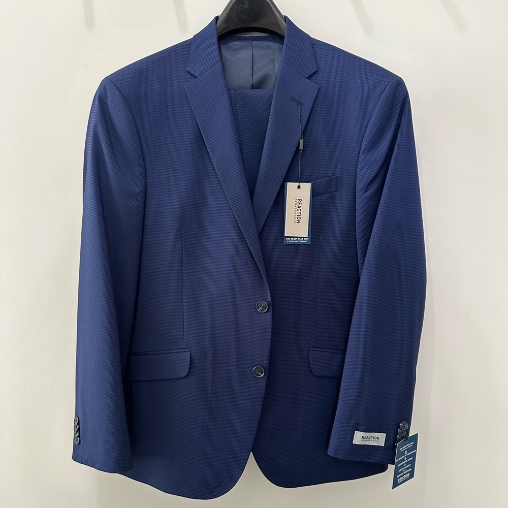 Kenneth Cole Reaction 2-Piece Suit - Navy
